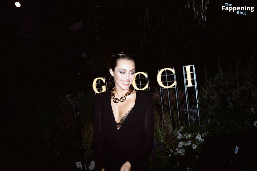 Miley Cyrus Looks Hot in a Black Dress at the Gucci Party (25 Photos) - #18