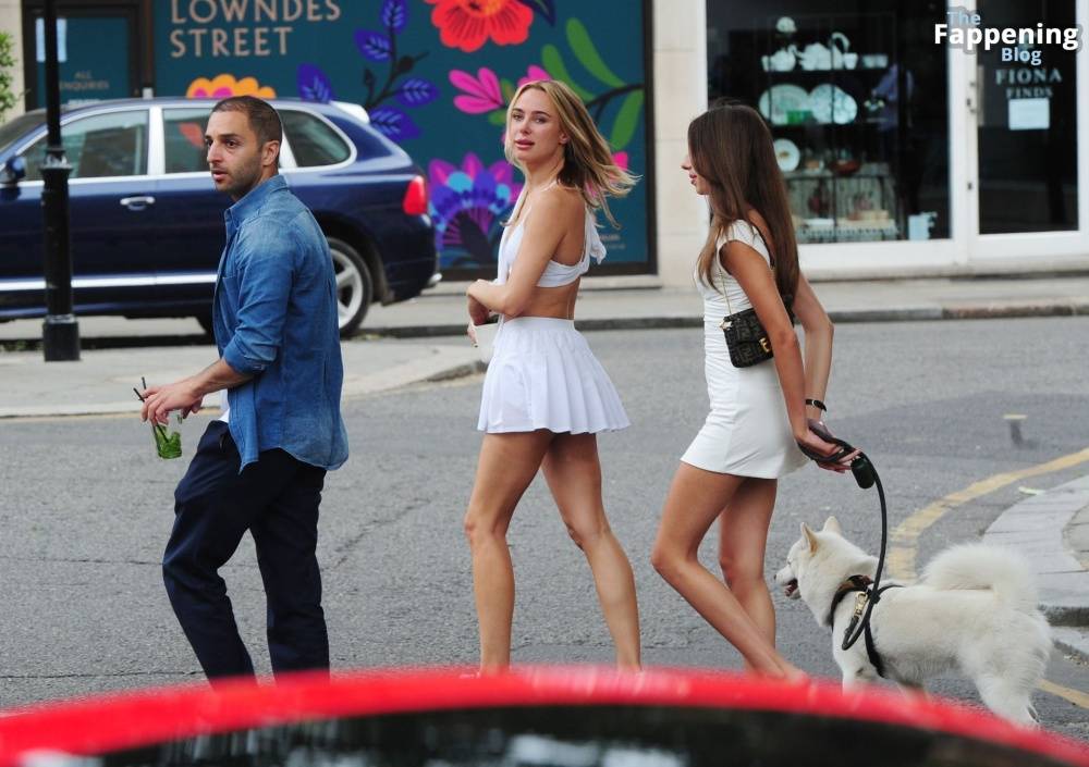 Kimberley Garner Looks Sexy in a White Outfit While Out with Friends in Chelsea (30 Photos) - #4