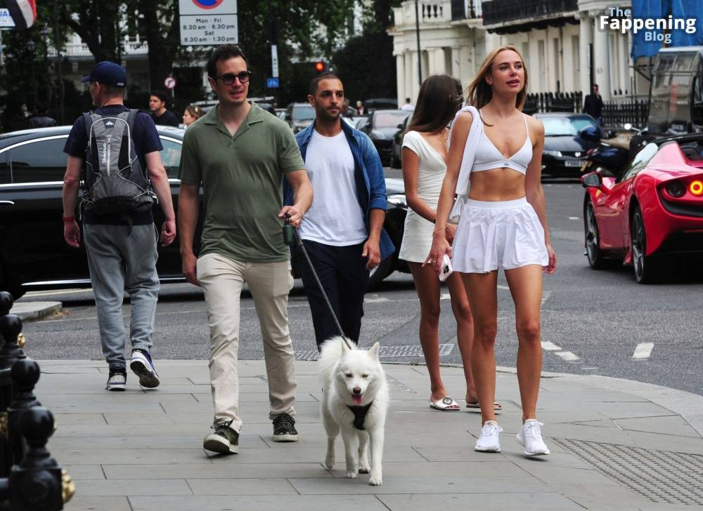 Kimberley Garner Looks Sexy in a White Outfit While Out with Friends in Chelsea (30 Photos) - #17