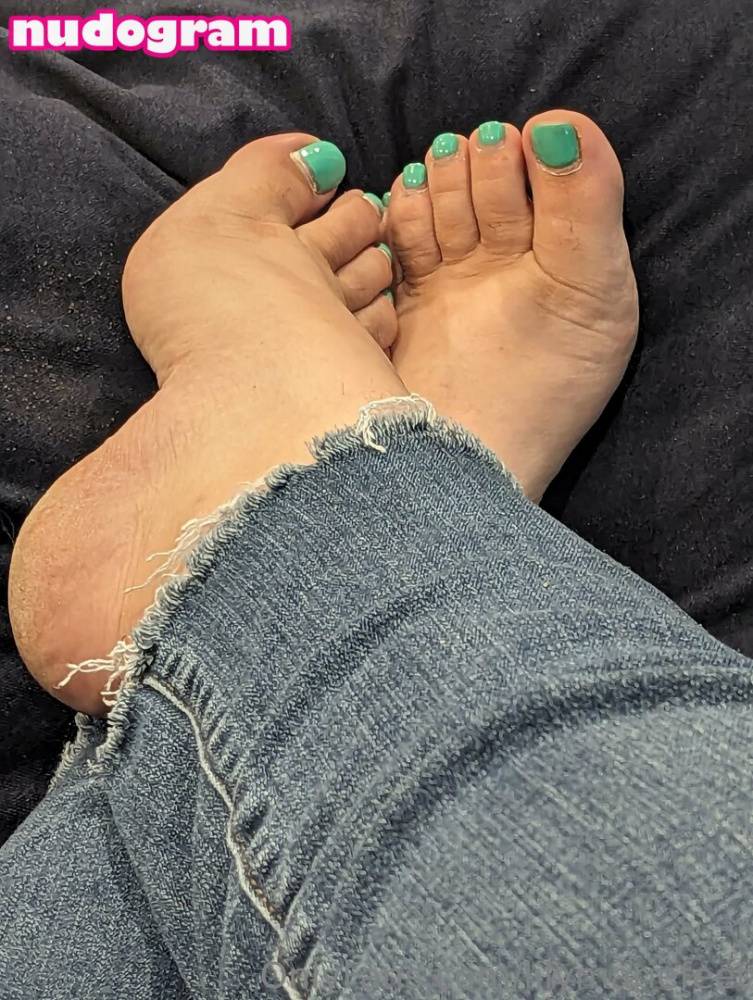 Lilymariefeet / lilymariefeet Nude Leaks OnlyFans - TheFap - #7