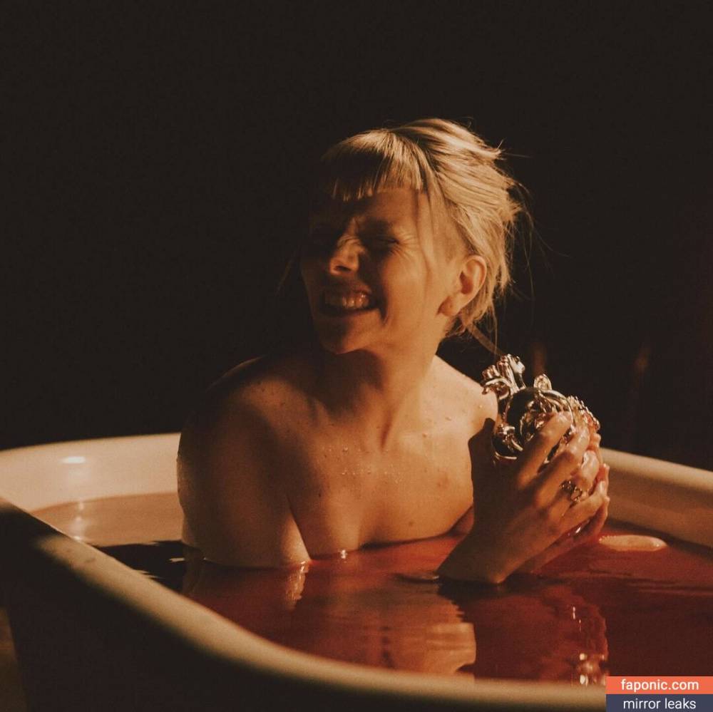 Aurora Aksnes aka auroramusic aka singer Nude Leaks - #5