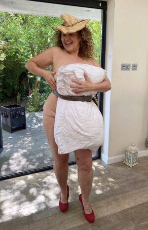 Nadia Sawalha / nadiasawalha Nude Leaks - Fapello - #15