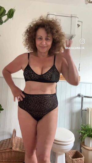 Nadia Sawalha / nadiasawalha Nude Leaks - Fapello - #3