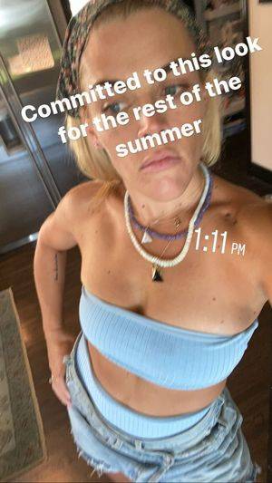 Busy Philipps / busyphilipps Nude Leaks Patreon - Fapello - #24