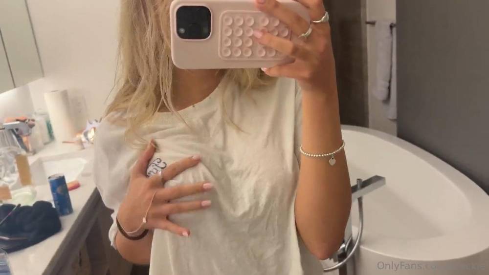 Breckie Hill Nipple Pokies Bounce OnlyFans Video Leaked - #10