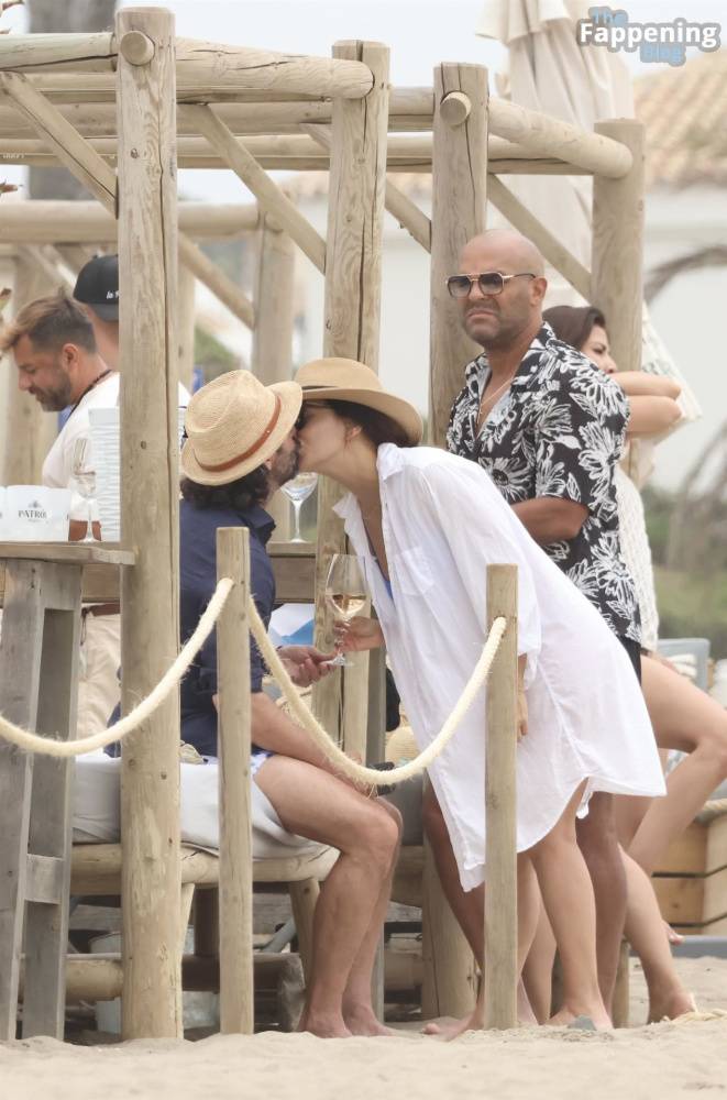 Eva Longoria Enjoys a Glass of Wine in the Sun while on the Beach in Marbella (111 Photos) - #8