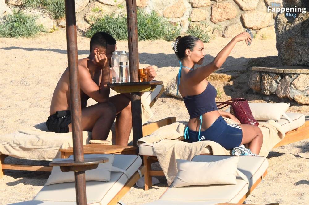 Sandra Shehab & William Saliba Take a Break in Sardinia (66 Photos) - #20