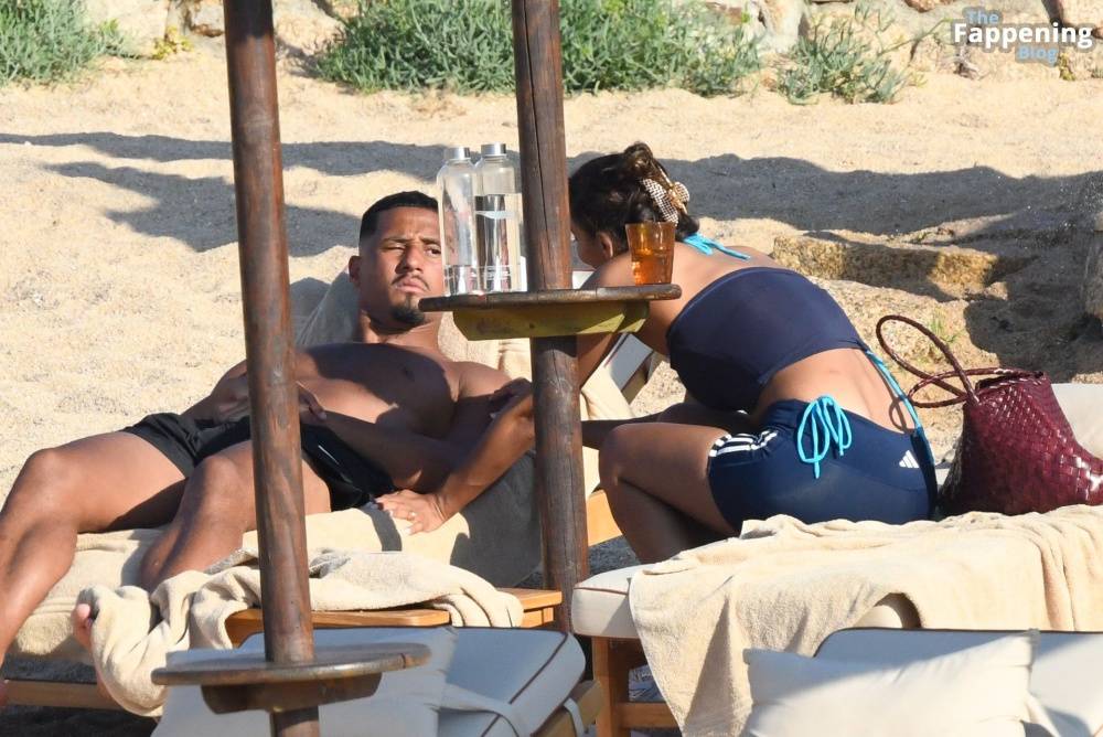 Sandra Shehab & William Saliba Take a Break in Sardinia (66 Photos) - #4