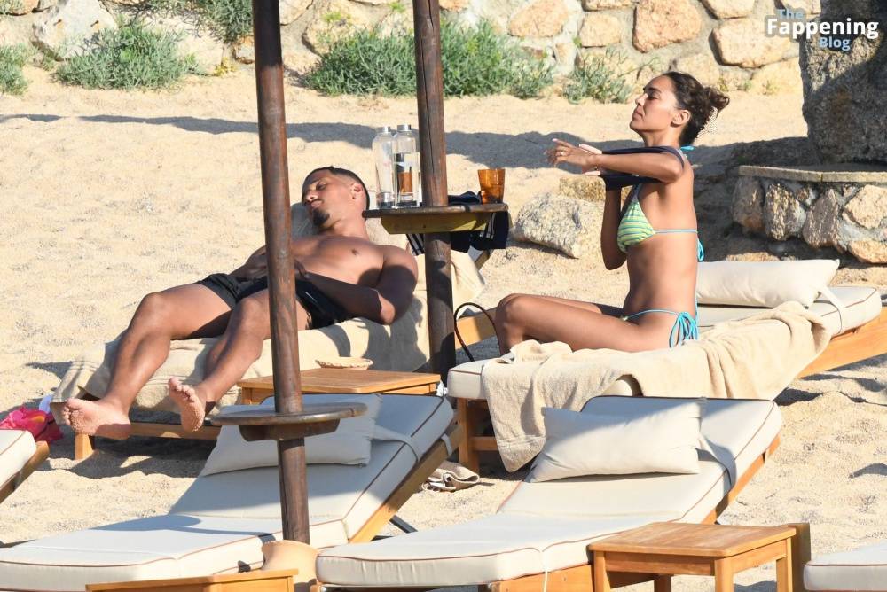 Sandra Shehab & William Saliba Take a Break in Sardinia (66 Photos) - #9