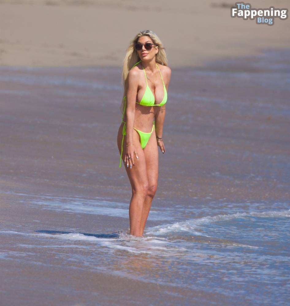 Tori Spelling Looks Smoking Hot in a Bikini as She Hits the Beach in Malibu (24 Photos) - #1