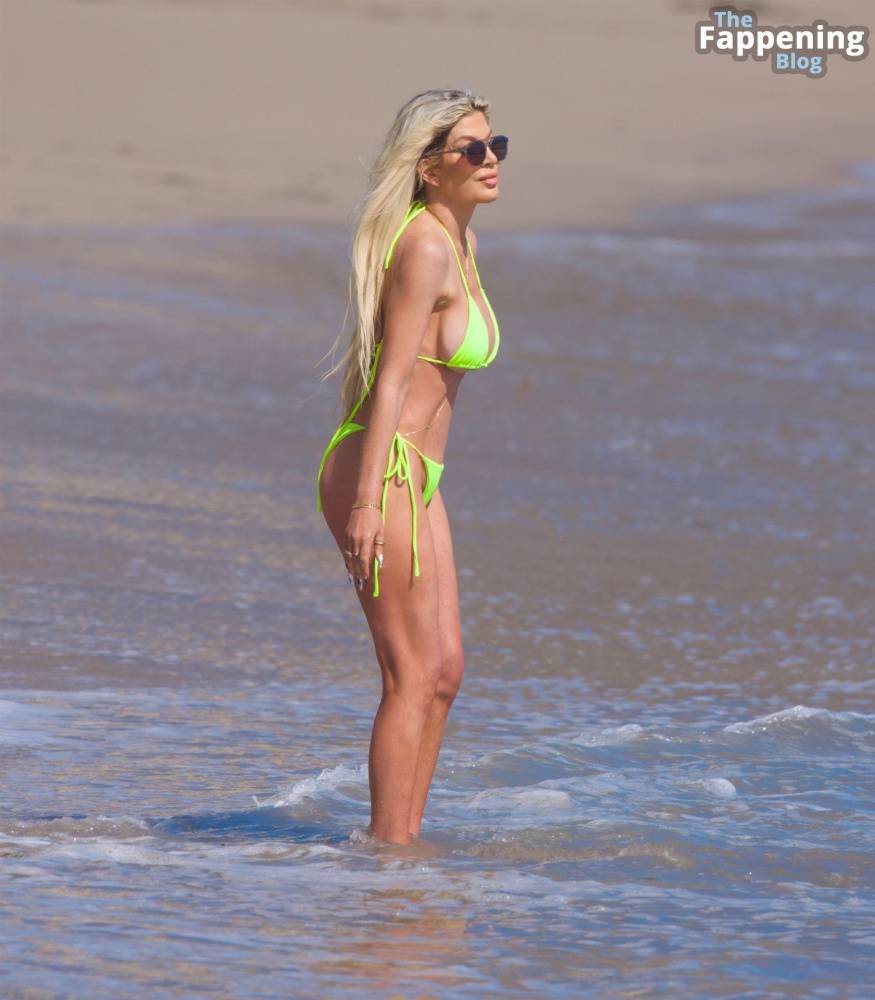 Tori Spelling Looks Smoking Hot in a Bikini as She Hits the Beach in Malibu (24 Photos) - #9