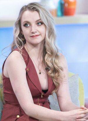 Evanna Lynch / Luna Lovegood Reportedly / evannalynch Nude Leaks - Fapello - #11