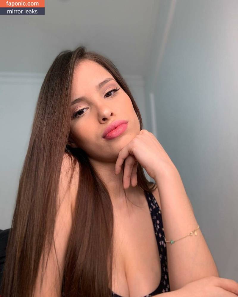 Kim Valentina aka kiimvalentina18 aka kimvalentina__ aka venezolanacute Nude Leaks OnlyFans - #14