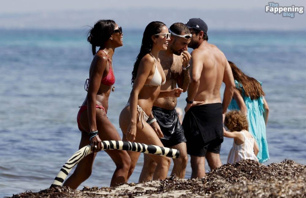 Naomi Campbell, Michelle Rodriguez & Eisa Gonzalez are Seen Having a Fun in the Sun (56 Photos) - #2