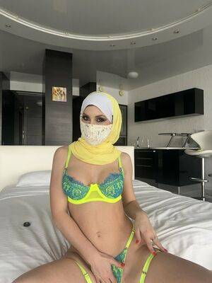 Yasmin_habibi / hijabibella / yasminhbb Nude Leaks - #13