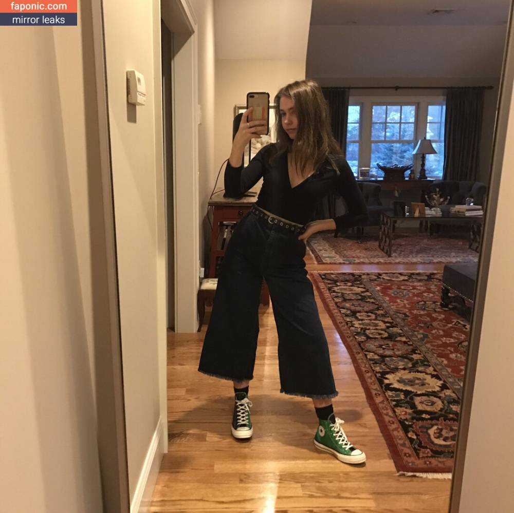 Claire Cottrill aka Clairo Nude Leaks - #16