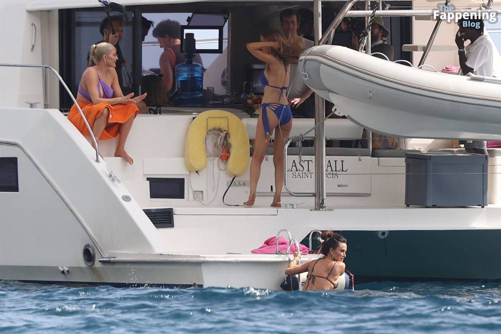 Kyle Richards, Erika Jayne & Dorit Kemsley Enjoy Their Ocean Swim in St Lucia (92 Photos) - #11