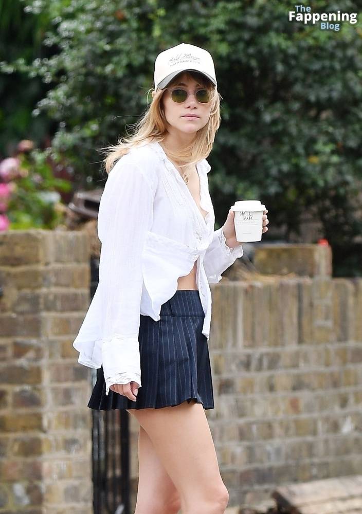 Suki Waterhouse Flashes Her Sexy Butt in London (16 Photos) - #9