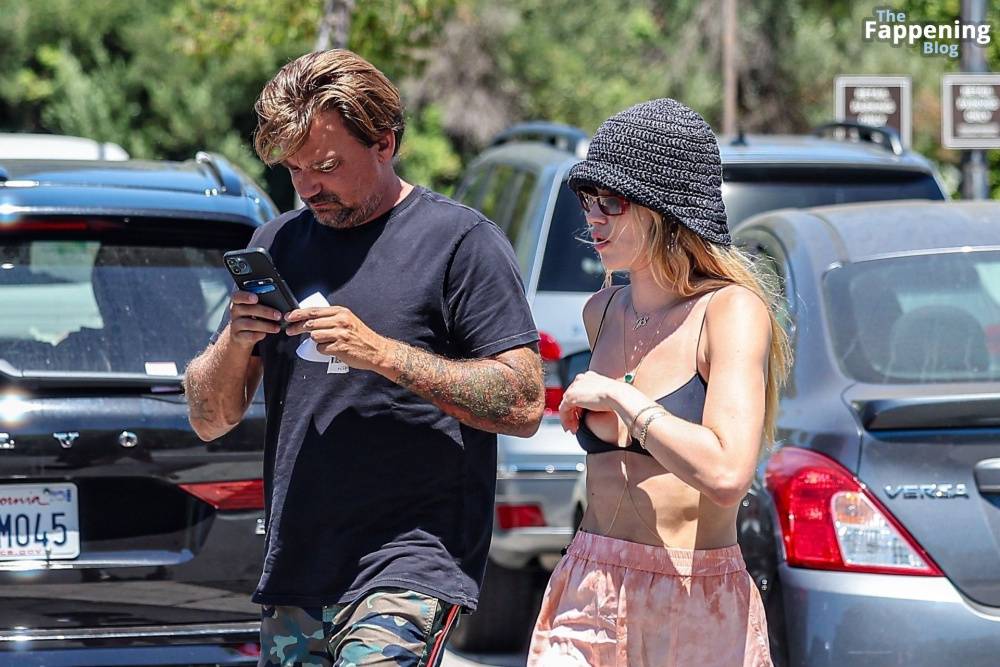 Julia Stambler Steps Out For Smoothies with Sean Stewart in LA (39 Photos) - #2