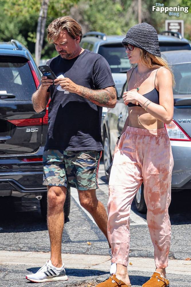 Julia Stambler Steps Out For Smoothies with Sean Stewart in LA (39 Photos) - #21