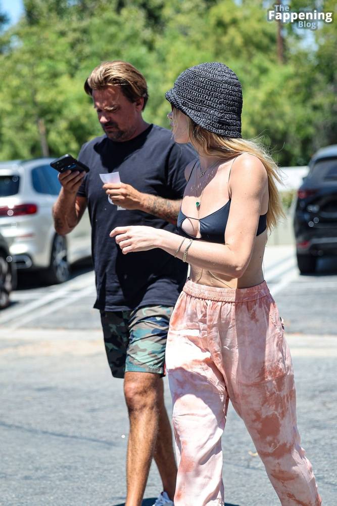 Julia Stambler Steps Out For Smoothies with Sean Stewart in LA (39 Photos) - #5