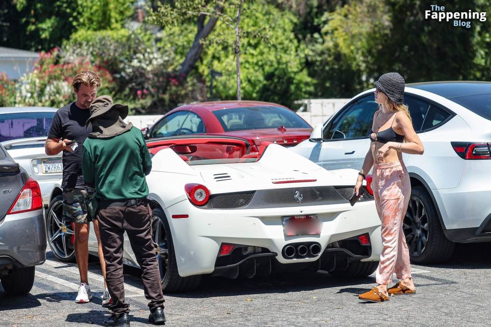 Julia Stambler Steps Out For Smoothies with Sean Stewart in LA (39 Photos) - #10