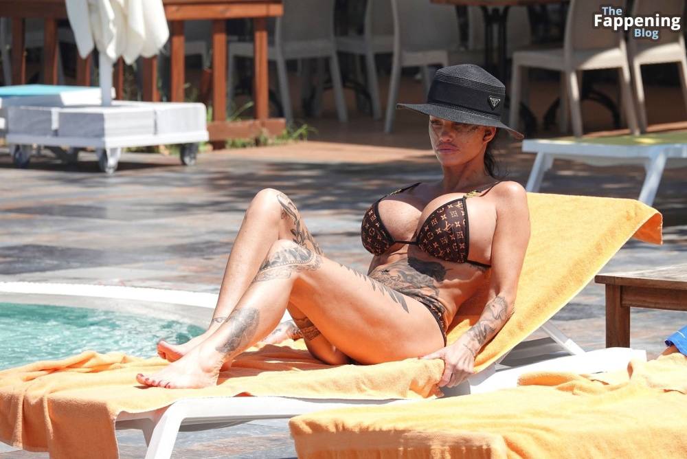 Katie Price Rocks in Her Skimpy Little Louis Vuitton Bikini Out in Turkey (63 Photos) - #25