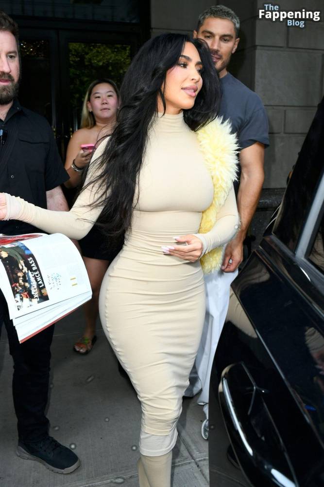 Kim Kardashian Displays Her Sexy Figure in New York City (14 Photos) - #8