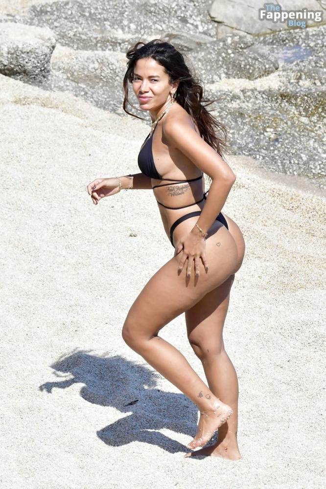 Anitta Enjoys the Hot Summer Sun as She Raised a Few Temperatures Out in Mykonos Island (69 Photos) - #29