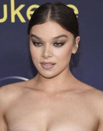 Hailee Steinfeld / haileesteinfeld Leaked Nude OnlyFans - #12