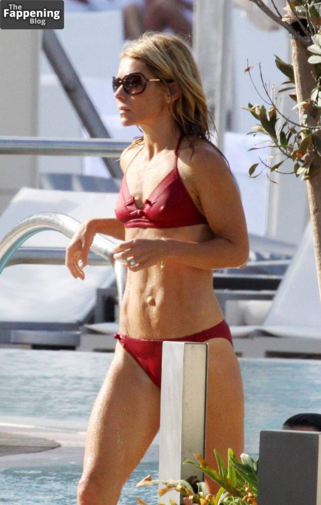 Kelly Ripa Sexy (49 Photos) - #15