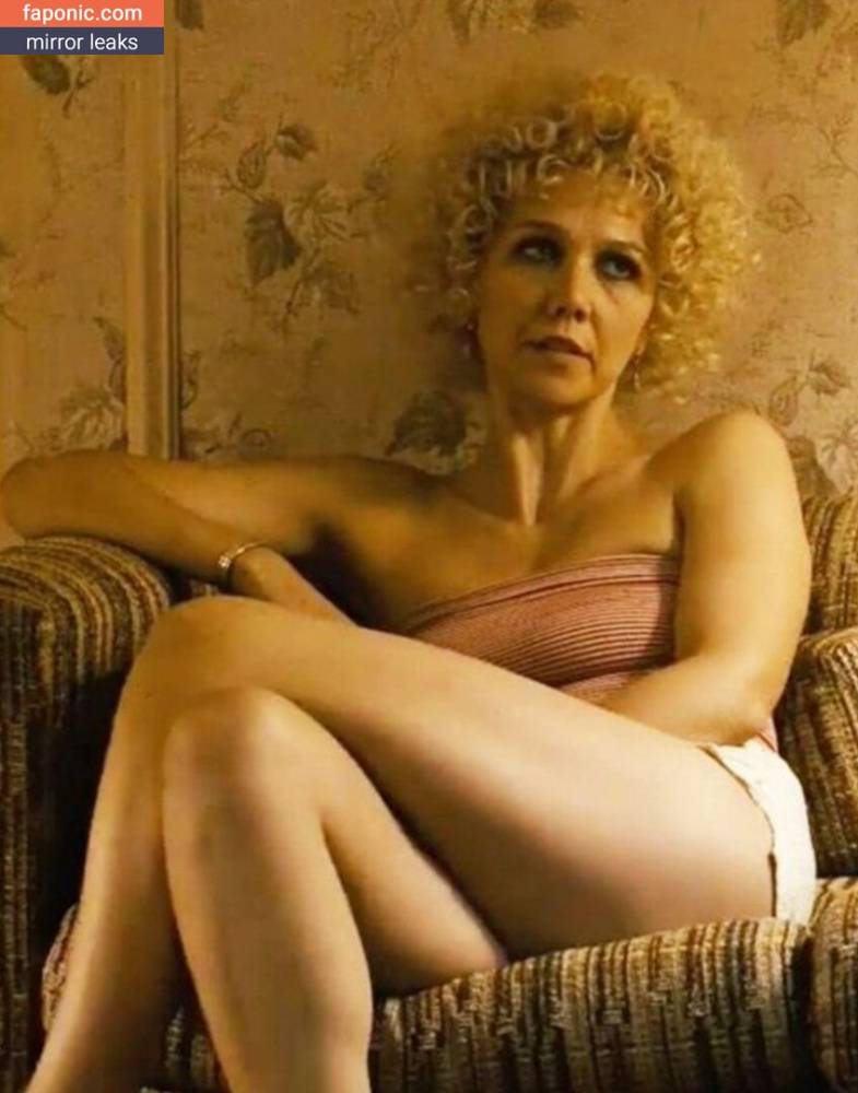 Maggie Gyllenhaal aka mgyllenhaal Nude Leaks - #10