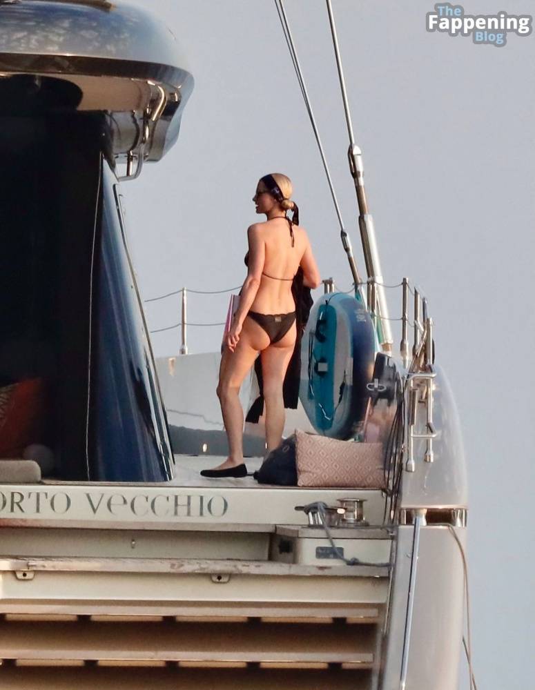 Paris Hilton Enjoys a Summer Break on a Luxury Yacht in Saint Tropez (53 Photos) - #20