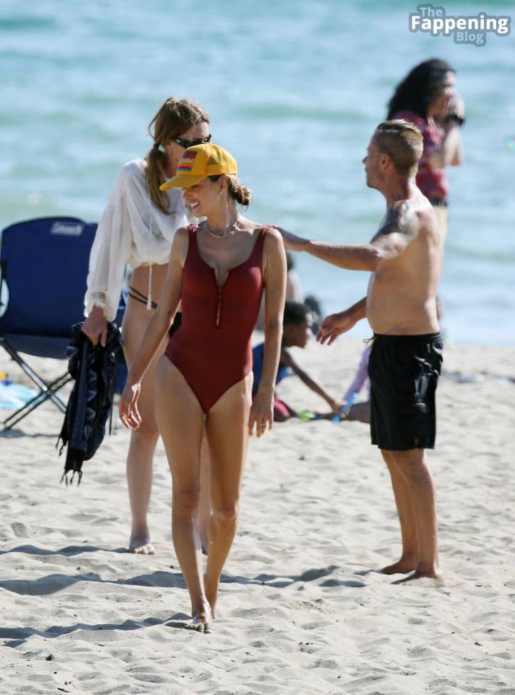 Alessandra Ambrosio Hits the Beach to Play Volleyball in LA (57 Photos) - #9