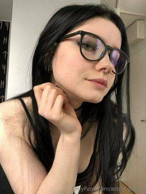 astrid.gothly / bluexastrid / cashew225 Nude Leaks - #23