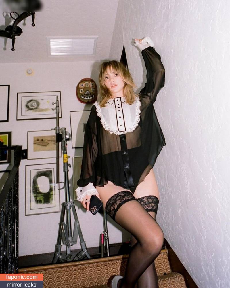 Suki Waterhouse aka sukiwaterhouse Nude Leaks - #14