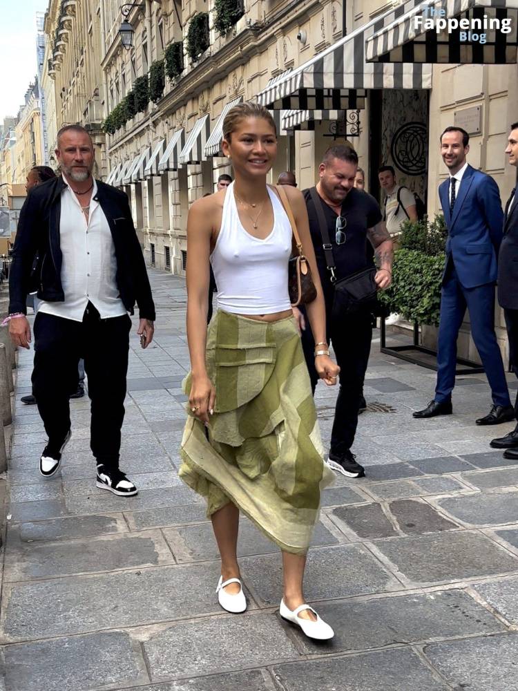 Zendaya Goes Bralessin Paris (30 Photos) - #20