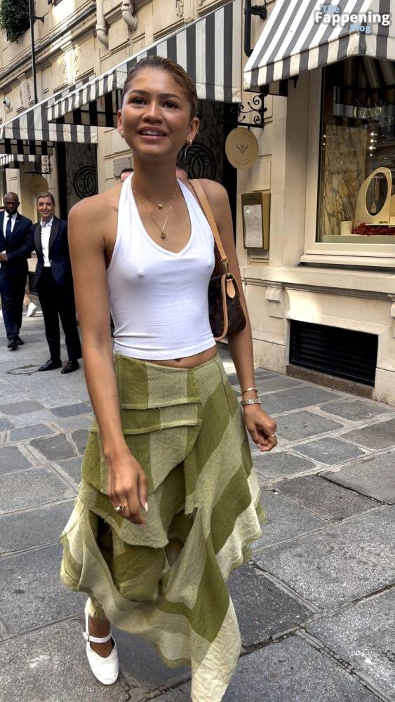 Zendaya Goes Bralessin Paris (30 Photos) - #21