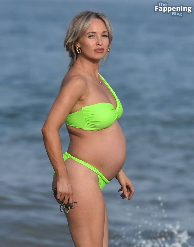 Jorgie Porter Shows Off Her Baby Bump Out on the Beach During Her Holiday in Spain (36 Photos) - #18