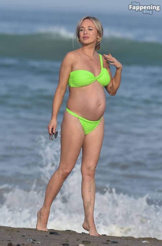 Jorgie Porter Shows Off Her Baby Bump Out on the Beach During Her Holiday in Spain (36 Photos) - #10