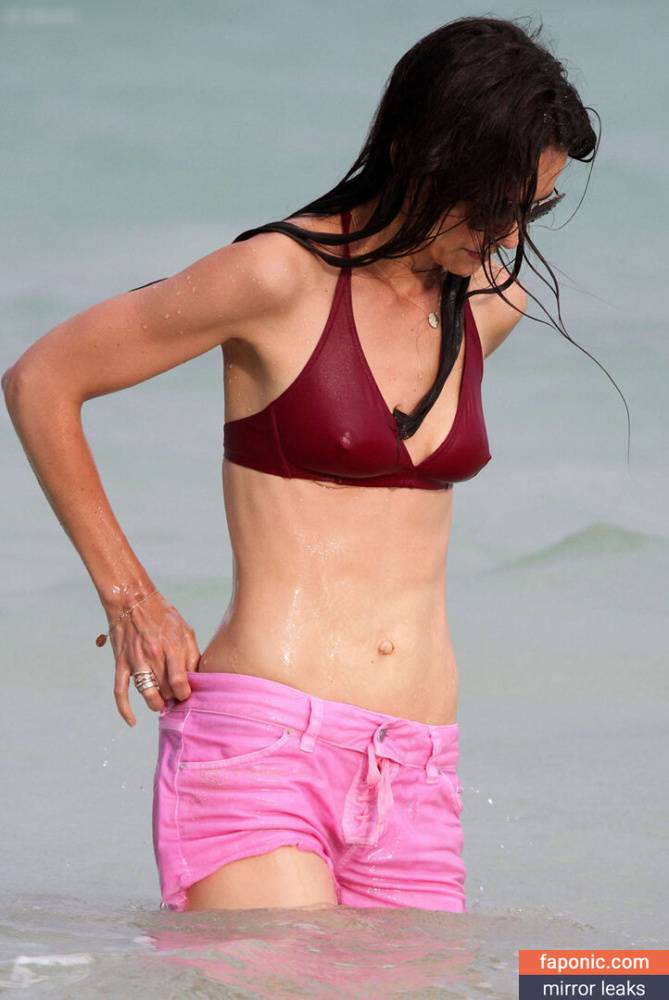 Katie Holmes aka katieholmes aka katieholmes212 aka katieholmesfeetlove Nude Leaks OnlyFans - #10