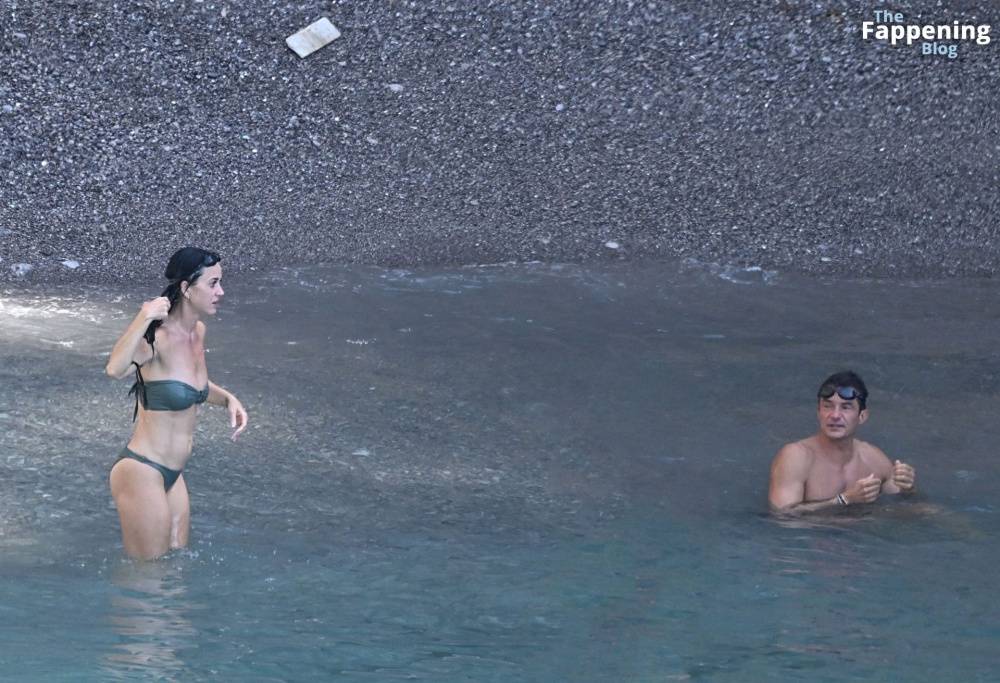 Katy Perry & Orlando Bloom Enjoy a Swim During Their European Italian Getaway (84 Photos) - #22