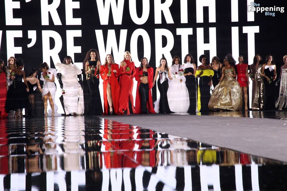 Kendall Jenner Stuns in Red During L’Oreal Spring/Summer 2025 Show (91 Photos) - #27