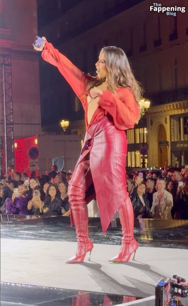 Anitta Looks Hot on the Catwalk at the L’Oréal Fashion Show During Paris Fashion Week (38 Photos) - #9