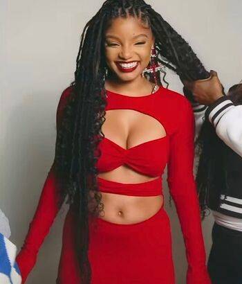 Halle Bailey / HalleBailey / Little Mermaid / chloebaileyyy Leaked Nude OnlyFans - #1