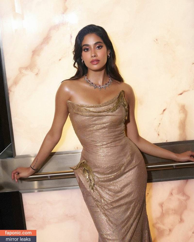 Janhvi Kapoor aka janhvikapoor aka janhvikapoorr Nude Leaks - #15