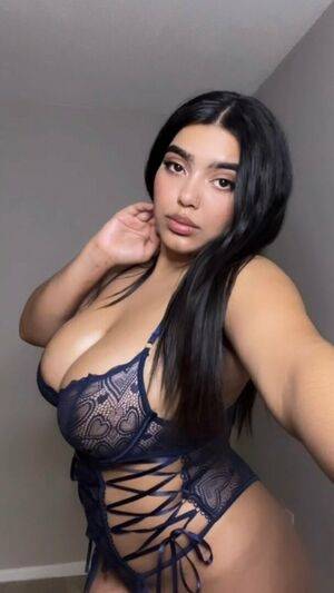 YaYaThickkii / YaYa_Thickkii / thickie.yaya / thickieyaya Nude Leaks - #2