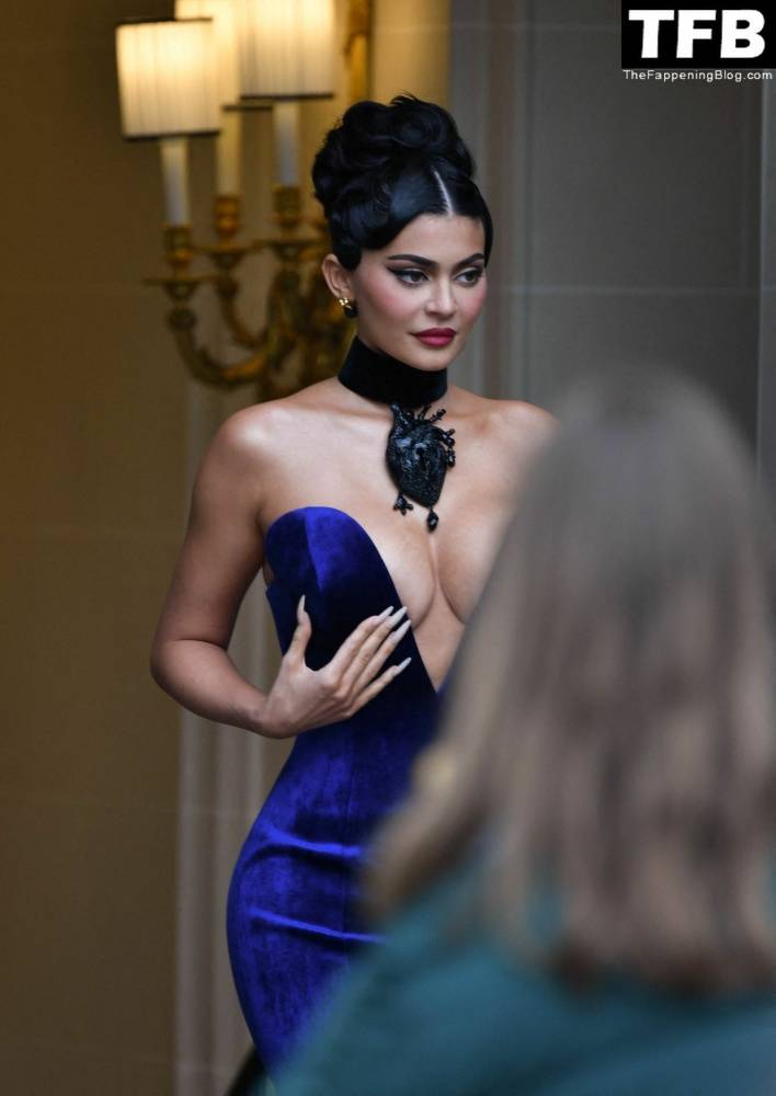 Busty Kylie Jenner Flaunts Her Deep Cleavage in Paris (54 Photos + Video) - #main