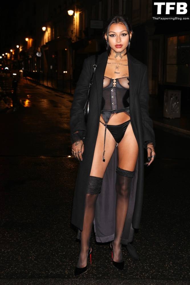 Ogee Flaunts Her Tits with Pasties While Leaving Etam Show in Paris - #main