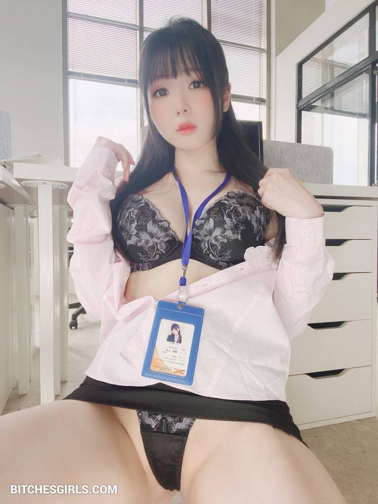 Shuang Nude - Yue Patreon Leaked Naked Pics - #main